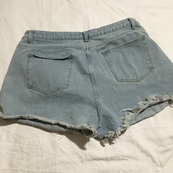 Shein  3 XL floral painted denim cutoff jean shorts plus - Picture 4 of 13